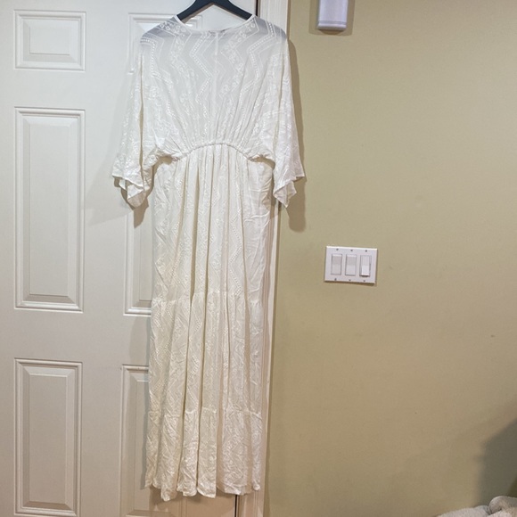 New Vici Olivaceous Boho Festival Goddess White Dress - Picture 7 of 13